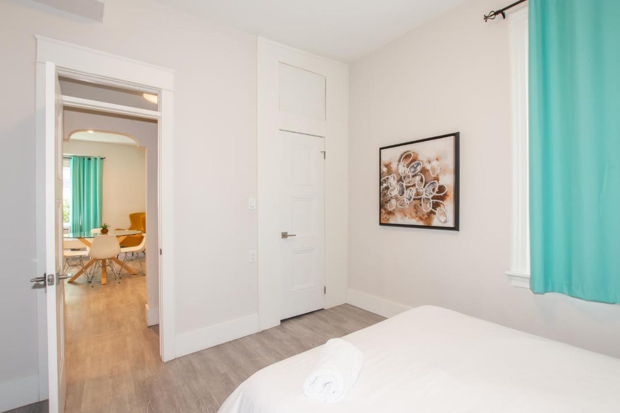 Charming Niagara Region Apt. Newly Renovated! Apartman Sainte-Catherine Kültér fotó